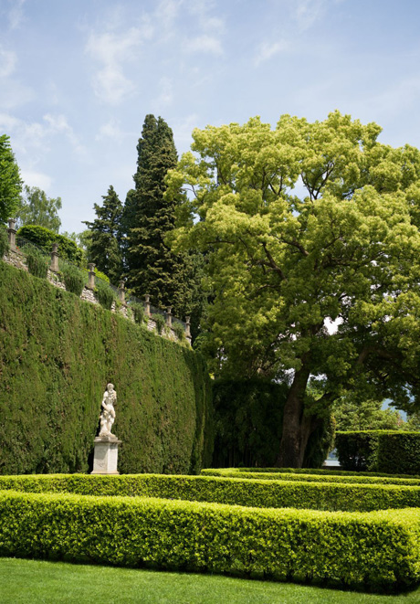 Giardino di villa pizzo sul lago di como in italia